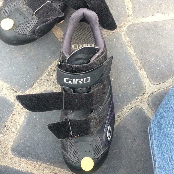 Giro clip less bike shoes - Picture 2 of 3